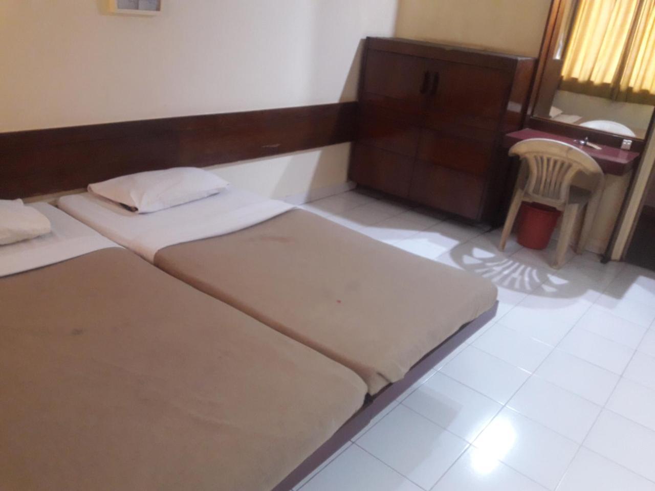 Maurya Residency Hotel ปูเน่ ภายนอก รูปภาพ