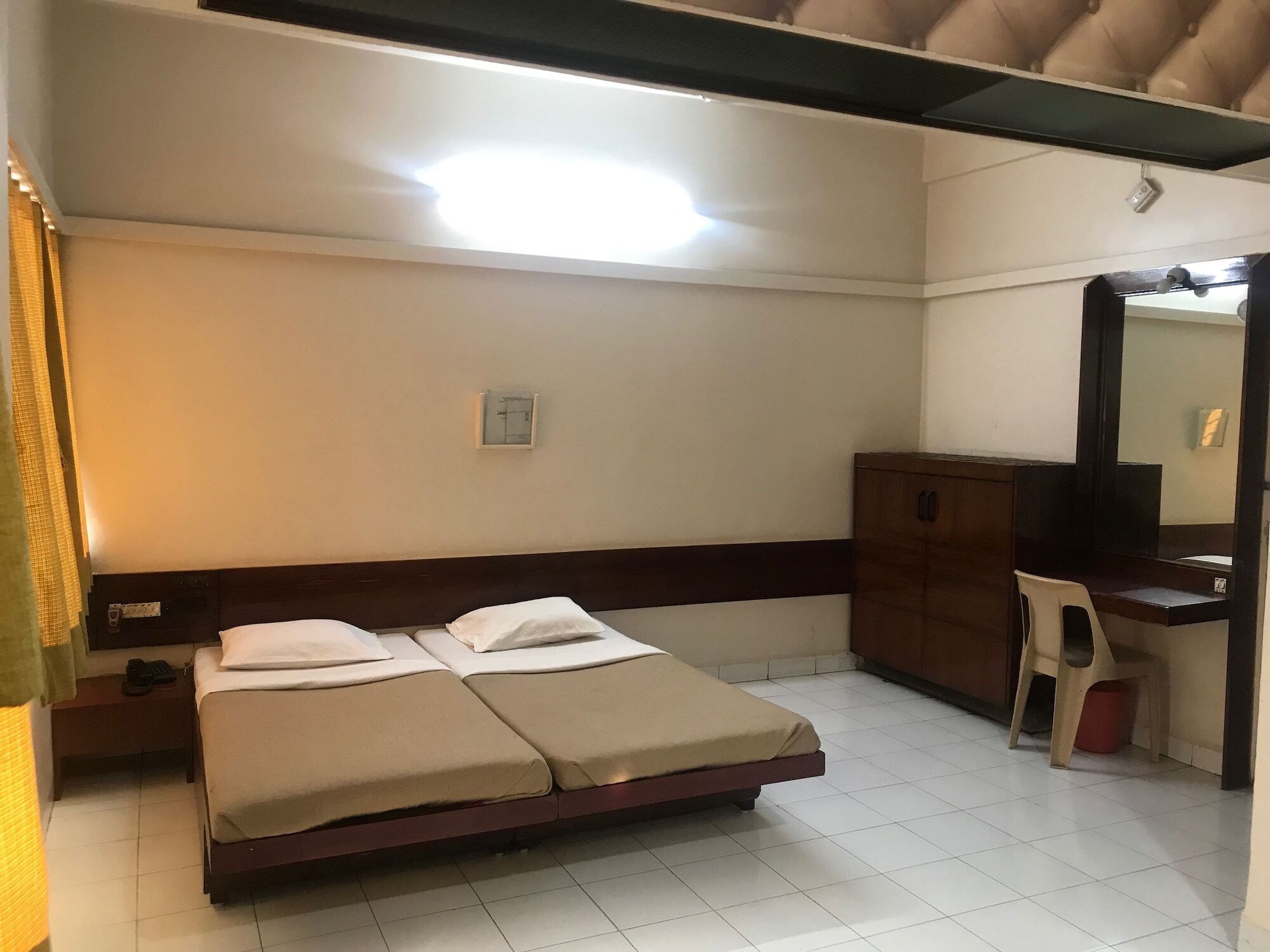 Maurya Residency Hotel ปูเน่ ภายนอก รูปภาพ